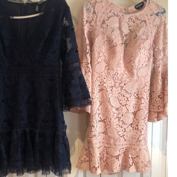 Bebe Lace open back dress in misty rose - Picture 4 of 5